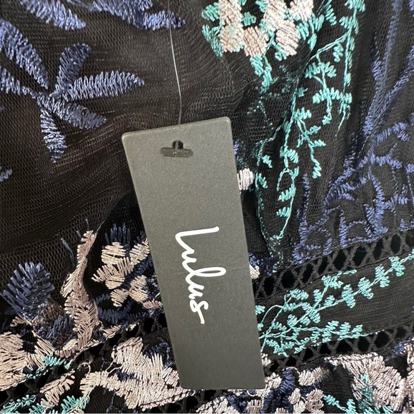 Lulu’s Radiant Love Embroidered Mini Dress NEW Large - Picture 6 of 6